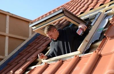 Pose de fenêtres de toit Velux à Chaspuzac